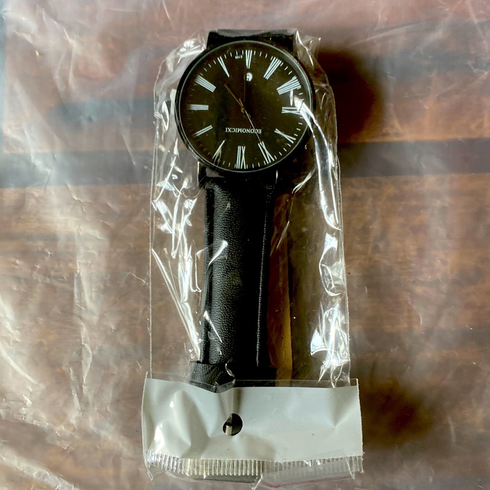 NEW High quality black  watch with black bracelets